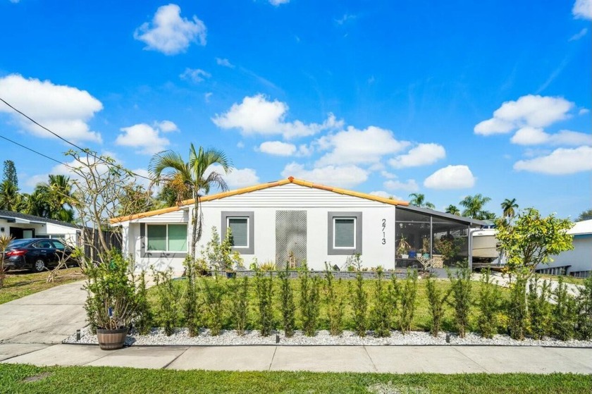 2713 Coolidge Street - Beach Home for sale in Hollywood, Florida on Beachhouse.com