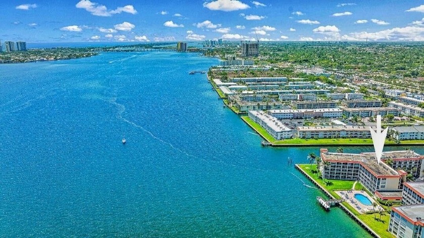 Corner unit with gorgeous intracoastal water views! Renovations - Beach Condo for sale in North Palm Beach, Florida on Beachhouse.com