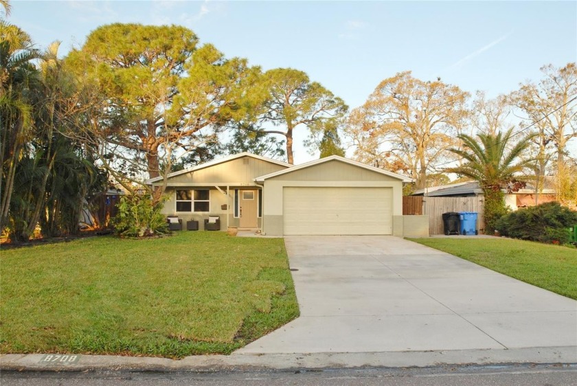 Waterfront, Wildlife, Calmness !!! If you can find a better - Beach Home for sale in St. Petersburg, Florida on Beachhouse.com