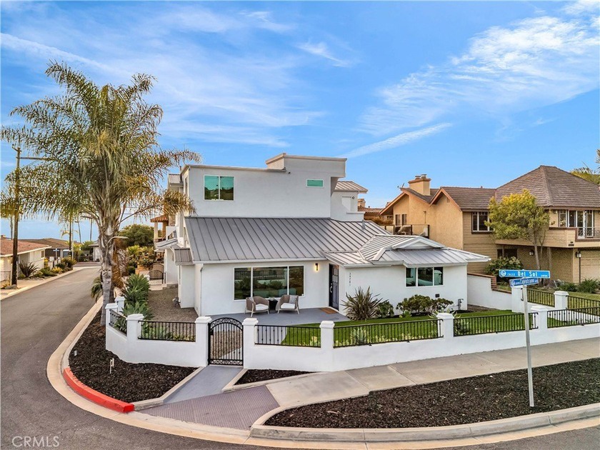 Modern Coastal Luxury in Coveted Capistrano Beach! Just down the - Beach Home for sale in Dana Point, California on Beachhouse.com