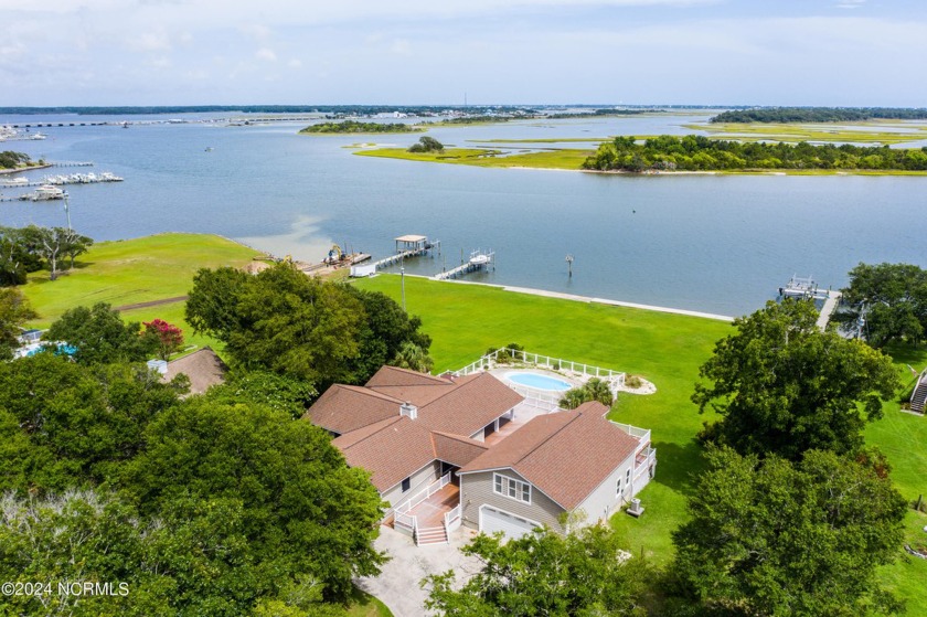 Welcome to your dream oasis on the Intercoastal Waterway! This - Beach Home for sale in Swansboro, North Carolina on Beachhouse.com