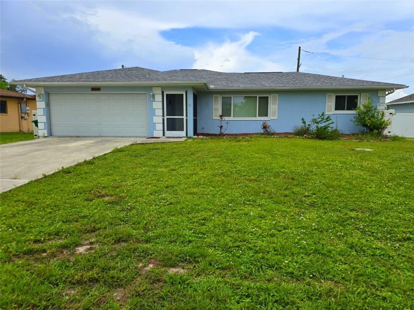 Paid-off $50K Solar -- Electric ~$27/month o New Roof 2021 o New - Beach Home for sale in Port Charlotte, Florida on Beachhouse.com