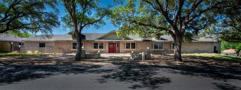 An extraordinary opportunity you should see right away! This - Beach Home for sale in Corpus Christi, Texas on Beachhouse.com