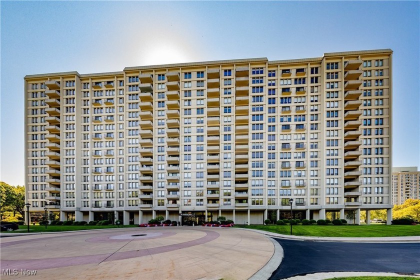 Welcome to Unit 1411 at One Bratenahl Place. This spacious - Beach Condo for sale in Bratenahl, Ohio on Beachhouse.com