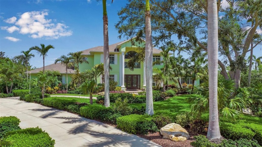Exceptional Lakefront Estate in The Loop of Northwest Bradenton! - Beach Home for sale in Bradenton, Florida on Beachhouse.com