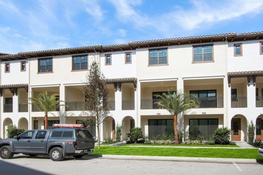 Absolutely Stunning & Upgraded Townhouse in ALTON Offering 3 - Beach Townhome/Townhouse for sale in Palm Beach Gardens, Florida on Beachhouse.com