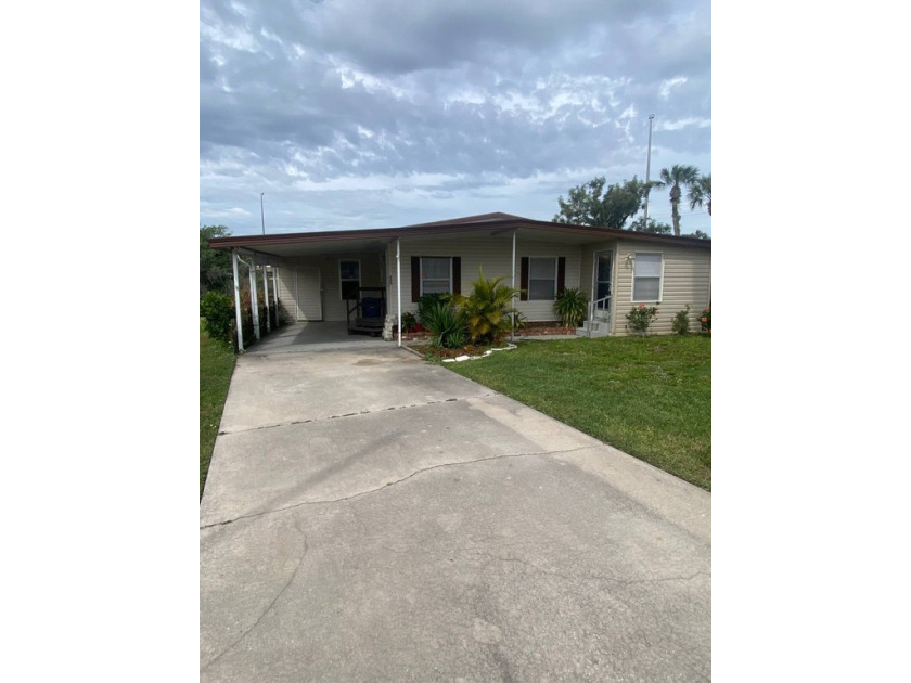 Seller Financing Offered On This Home!    Rarely in this market - Beach Home for sale in Ellenton, Florida on Beachhouse.com
