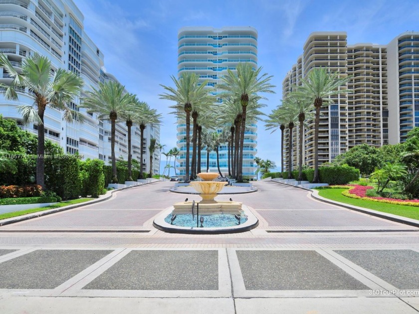 Spectacular city and intracoastal view, with a wrap-around - Beach Condo for sale in Bal Harbour, Florida on Beachhouse.com