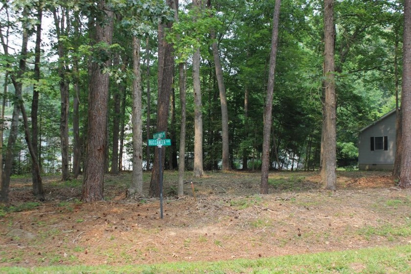 4/2096 Wooded, corner lot with water availability. This lot is - Beach Lot for sale in Greenbackville, Virginia on Beachhouse.com
