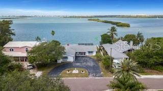 LOCATION, LOCATION, LOCATION ! If you've ever dreamed of owning - Beach Home for sale in St. Petersburg, Florida on Beachhouse.com