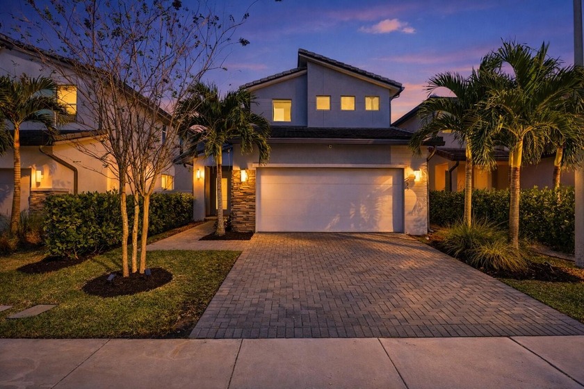 Beautiful 2023 built 4 bedroom 2.5 bath home in a boutique - Beach Home for sale in Delray Beach, Florida on Beachhouse.com