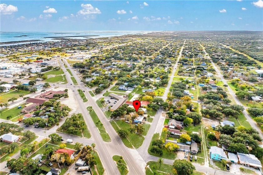ATTENTION! OWNER WILL LOOK AT ALL OFFERS! MULTI-UNIT STEAL OF - Beach Home for sale in Aransas Pass, Texas on Beachhouse.com