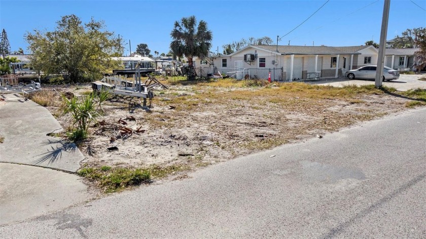 Waterfront lot with direct Gulf access. This lot is a boaters - Beach Lot for sale in Hudson, Florida on Beachhouse.com