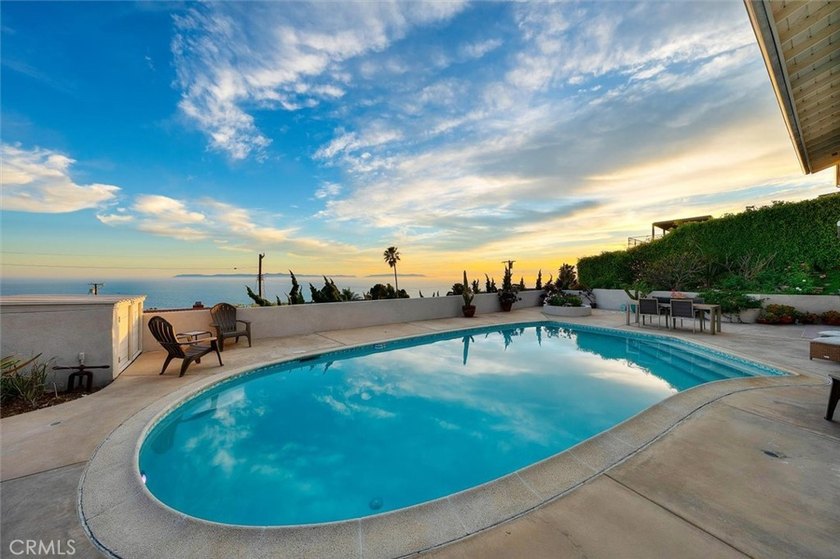 Imagine starting your day with the sunrise toward Dana Point and - Beach Home for sale in San Pedro, California on Beachhouse.com