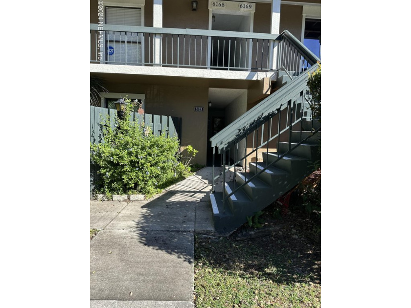 Adorable 2 bed/2 bath 1st floor condo.  Items will be cleaned - Beach Condo for sale in Jacksonville, Florida on Beachhouse.com