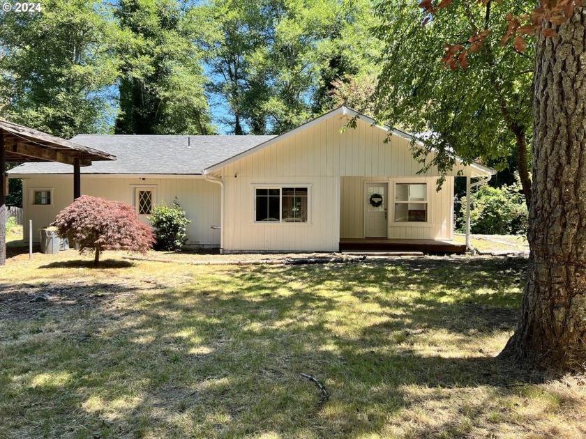 Great investment, , , hunting lodge, rental. Bring your creative - Beach Home for sale in Seaside, Oregon on Beachhouse.com