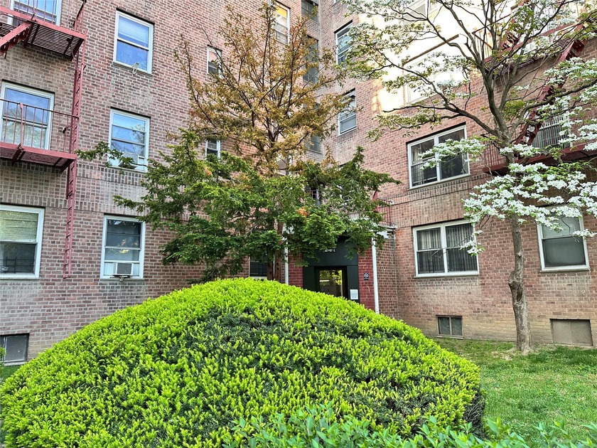 Located in a garden-style gated community in downtown Flushing - Beach Home for sale in Flushing, New York on Beachhouse.com