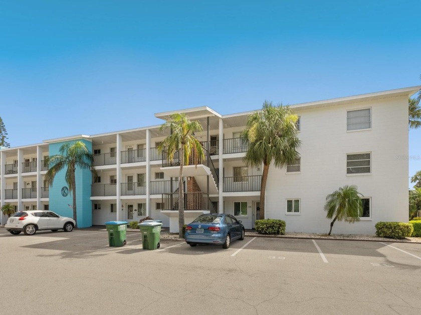 Welcome to your perfect Florida getaway in the popular 55+ - Beach Condo for sale in Bradenton, Florida on Beachhouse.com