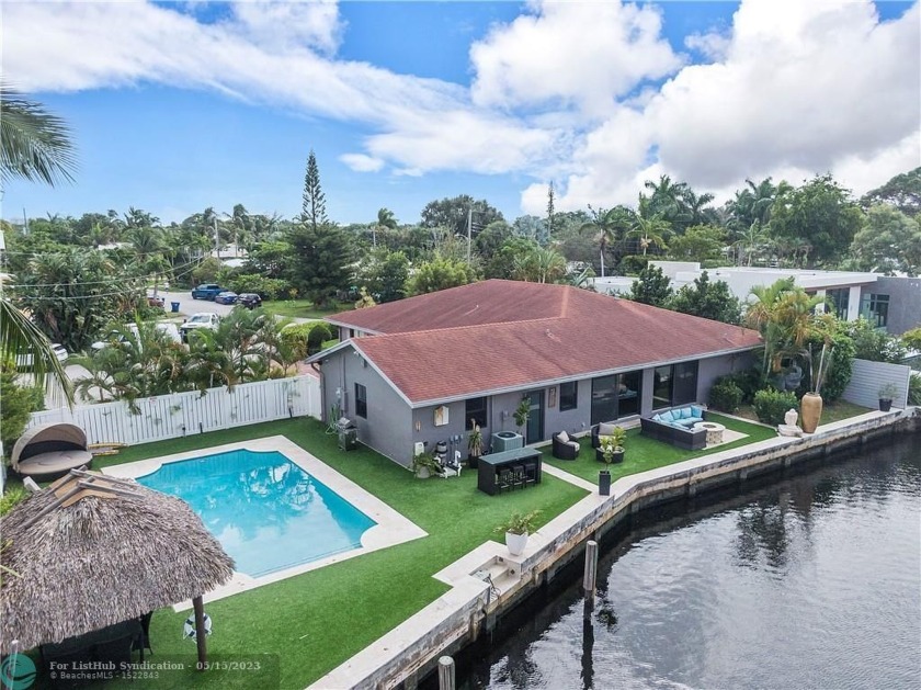 Welcome to the Entertainers Dream! Located in Paradise in - Beach Home for sale in Wilton Manors, Florida on Beachhouse.com