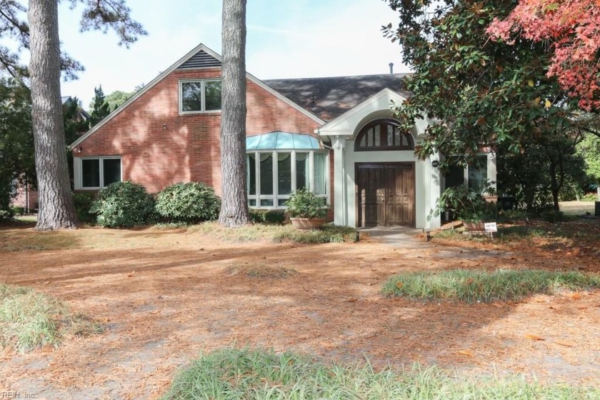 Here is an opportunity to renovate your waterfront dream home or - Beach Home for sale in Norfolk, Virginia on Beachhouse.com