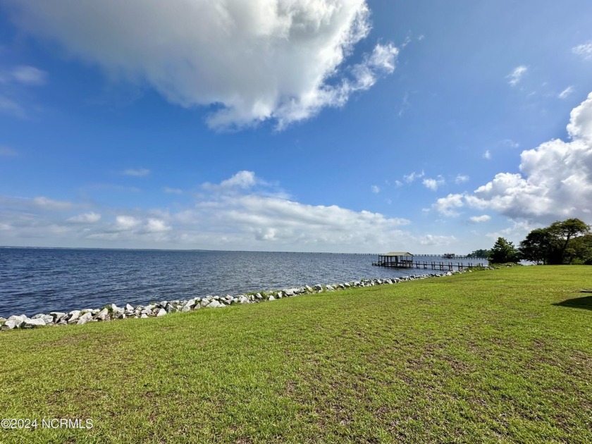 A rare find.  2.4 acres w over 260 feet on the Albemarle Sound - Beach Acreage for sale in Roper, North Carolina on Beachhouse.com