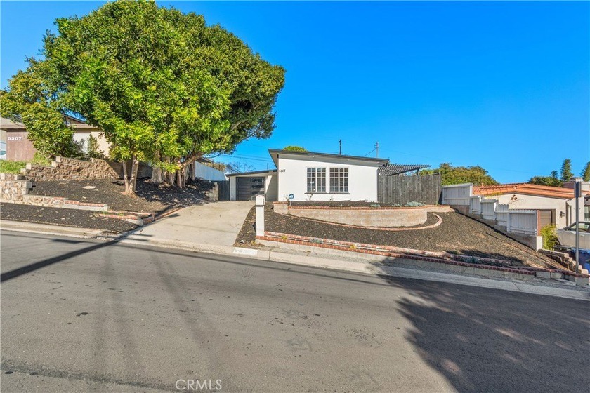 This newly renovated home presents a wonderful opportunity to - Beach Home for sale in Torrance, California on Beachhouse.com