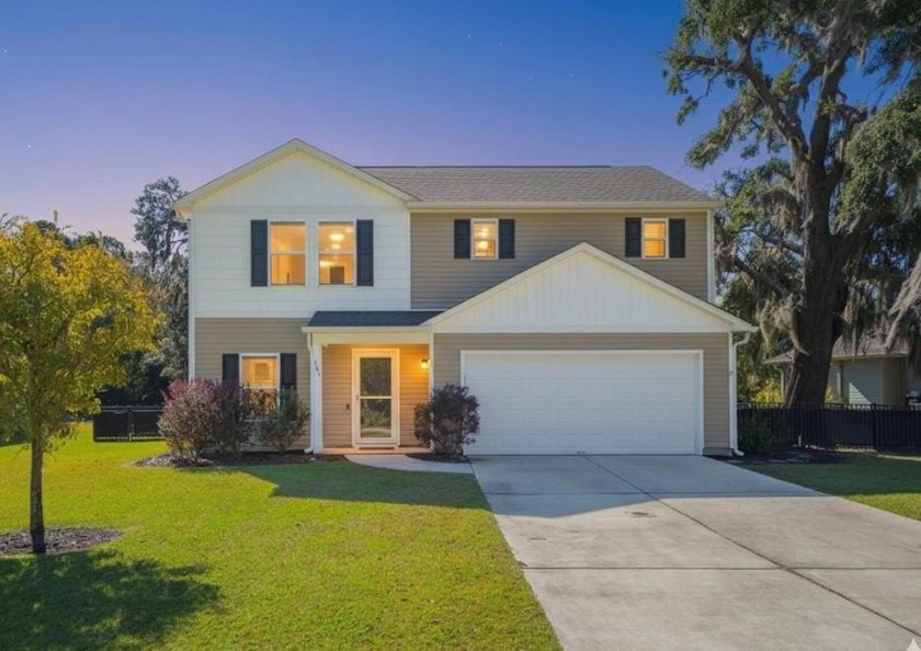 Discover contemporary living in this 4-bedroom, 3-bath home in - Beach Home for sale in Brunswick, Georgia on Beachhouse.com