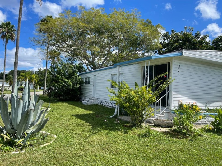 Affordable Sarasota Living - Minutes to the Gulf!  Step into - Beach Home for sale in Sarasota, Florida on Beachhouse.com