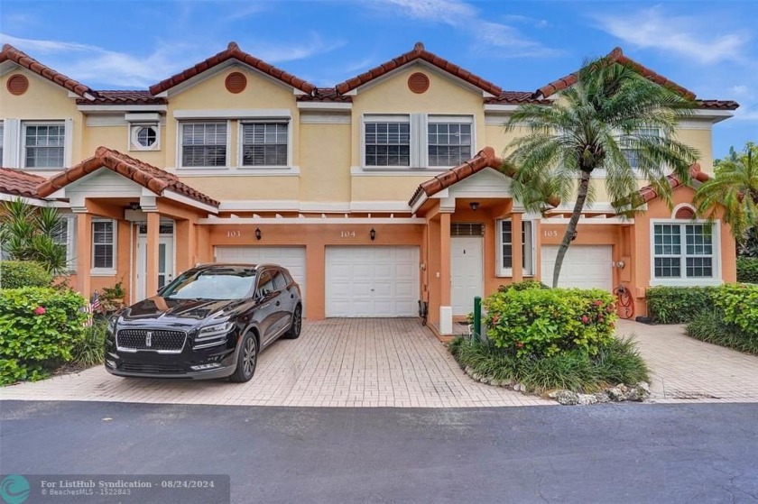 IMMACULATE  COMPLETELY UPDATED 3 BED, 2.5 BATH TOWNHOME ONE - Beach Townhome/Townhouse for sale in Deerfield Beach, Florida on Beachhouse.com