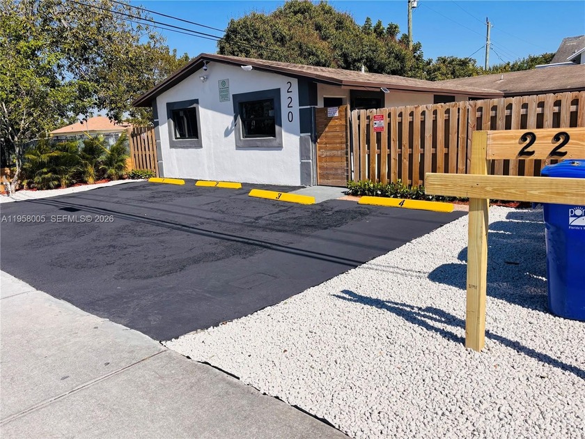 Fully updated 4plex from top to bottom. If you are looking for a - Beach Townhome/Townhouse for sale in Pompano Beach, Florida on Beachhouse.com