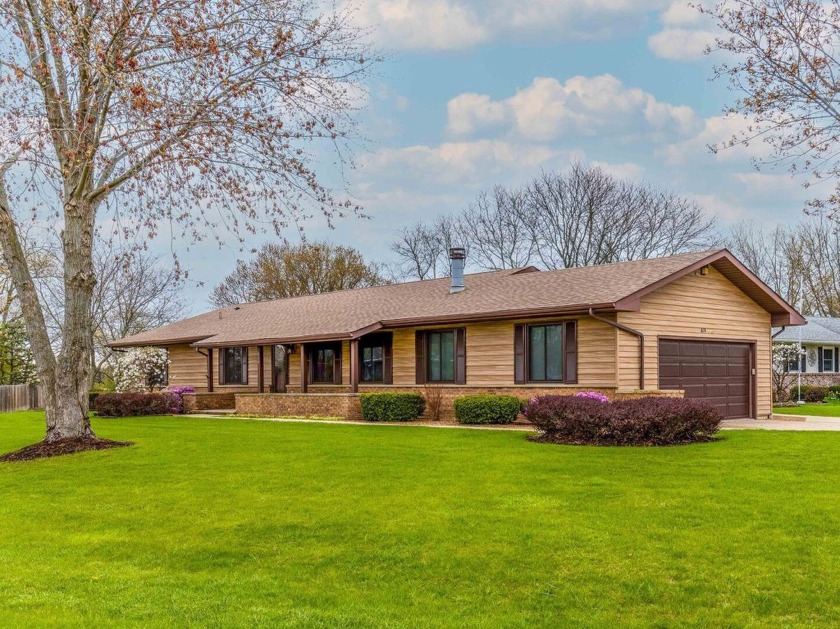 Summer-ready, style-packed and ready to impress-this expansive - Beach Home for sale in Winthrop Harbor, Illinois on Beachhouse.com
