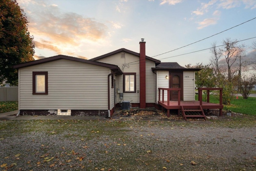 This charming 3-bedroom, 1-bathroom home is ideally situated on - Beach Home for sale in Newport, Michigan on Beachhouse.com