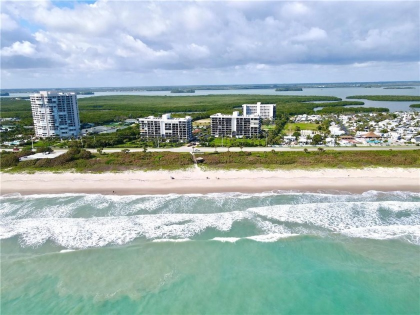 Visit paradise & have it all! You'll be so close to the river - Beach Home for sale in North Hutchinson Island, Florida on Beachhouse.com