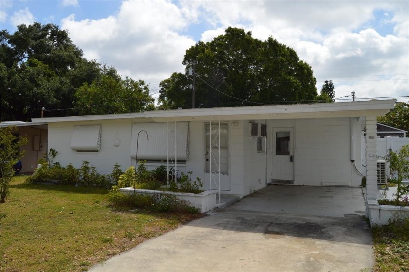 This 2/1 sits in the heart of Largo, minutes from the beach and - Beach Home for sale in Largo, Florida on Beachhouse.com