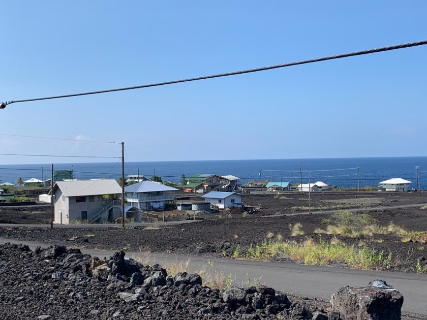 This lot is being sold with the adjacent lot (3-8-8-8-69) for a - Beach Lot for sale in Captain Cook, Hawaii on Beachhouse.com