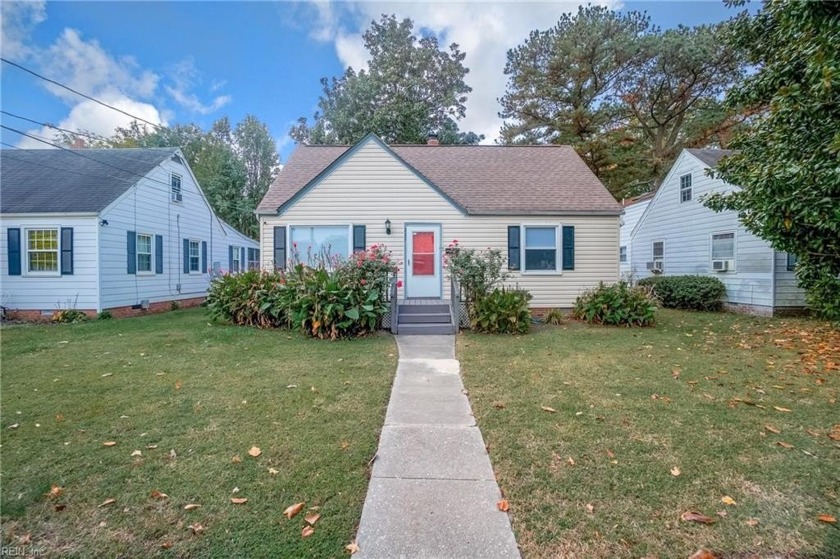 Beautifully renovated in 2020, this Cape Cod-style home in the - Beach Home for sale in Norfolk, Virginia on Beachhouse.com