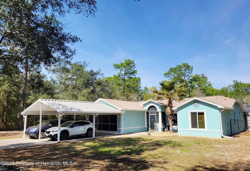 This Beauty offers so much. A 3 Bedroom 2 Bath 2 car garage home - Beach Home for sale in Weeki Wachee, Florida on Beachhouse.com