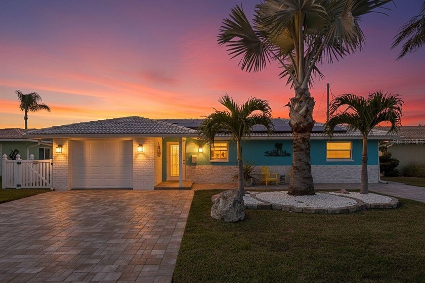 Stunning Fully Remodeled Waterfront Home in Gulf Harbors

 - Beach Home for sale in New Port Richey, Florida on Beachhouse.com