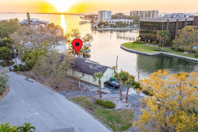 With an impressive 149 feet of water frontage, this 11,324 sq ft - Beach Home for sale in Tampa, Florida on Beachhouse.com