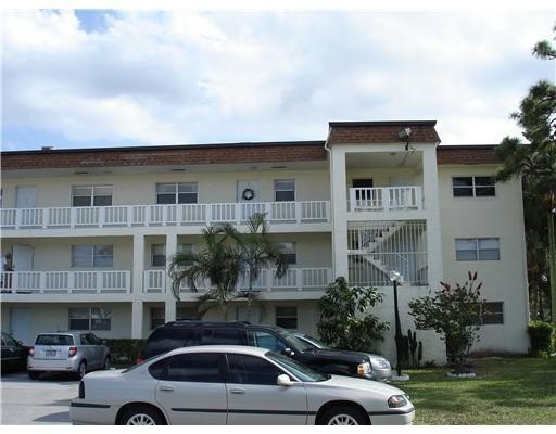 GREAT INVESTMENT PROPERTY, ABLE TO RENT RIGHT AWAY. BEING RENTED - Beach Condo for sale in Deerfield Beach, Florida on Beachhouse.com