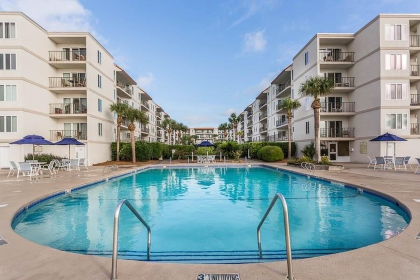 Looking for the perfect vacation condo, investment opportunity - Beach Condo for sale in Saint Simons, Georgia on Beachhouse.com