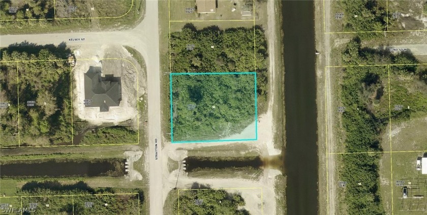 Build your large home on this premium double lot. Country living - Beach Lot for sale in Fort Myers, Florida on Beachhouse.com