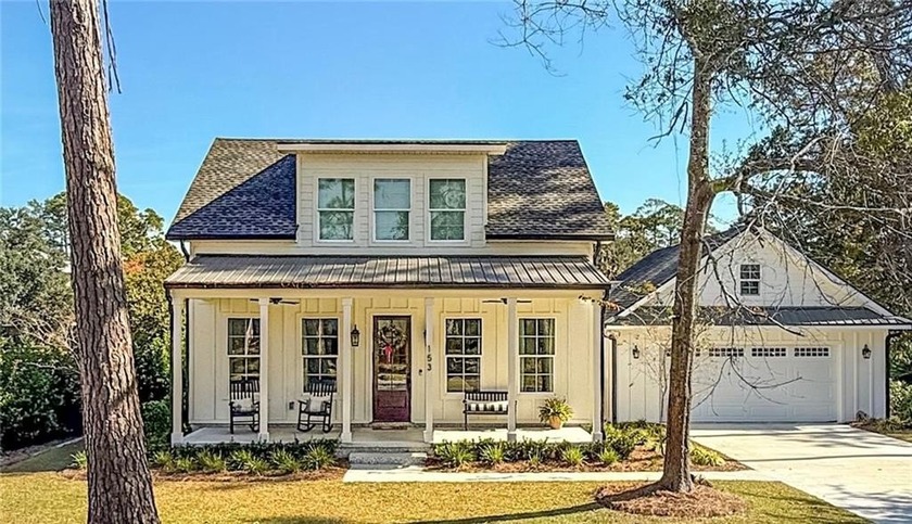 Everyday life feels effortless when you're surrounded by comfort - Beach Home for sale in Brunswick, Georgia on Beachhouse.com