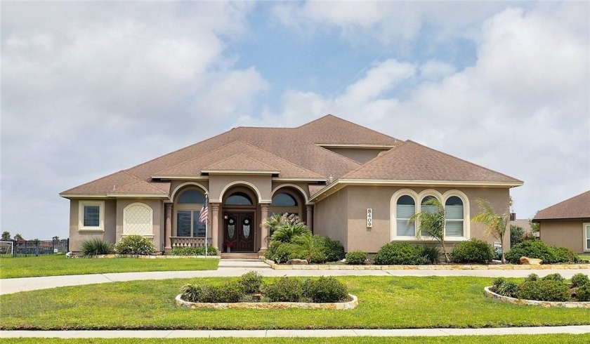 Mediterranean custom lakefront estate on over half an acre in - Beach Home for sale in Corpus Christi, Texas on Beachhouse.com
