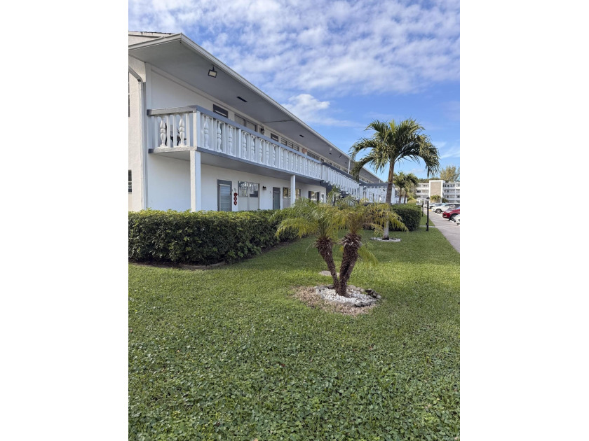 Corner, 2nd floor, walk up unit with a Balcony overlooking Water - Beach Condo for sale in Deerfield Beach, Florida on Beachhouse.com