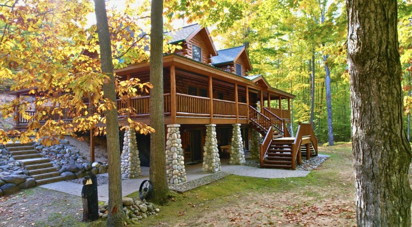 DESCRIPTION Custom Log Home on 180 Acres - Petoskey, Michigan At - Beach Home for sale in Alanson, Michigan on Beachhouse.com