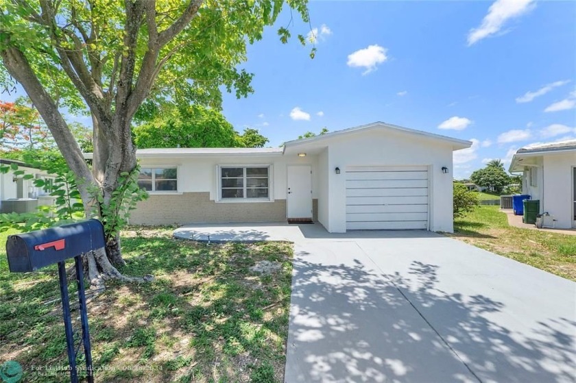 ** 2024 Roof, New Impact Garage Door  ** Completely updated 2 - Beach Home for sale in Margate, Florida on Beachhouse.com