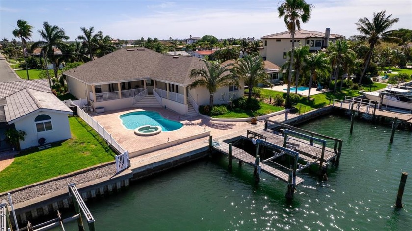Don't miss this one!!! Prime waterfront property. Live In - Beach Home for sale in Treasure Island, Florida on Beachhouse.com