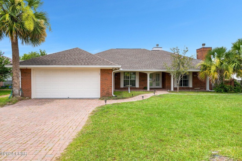 BRAND NEW ROOF JUST INSTALLED!Welcome to the classic style & - Beach Home for sale in Lynn Haven, Florida on Beachhouse.com