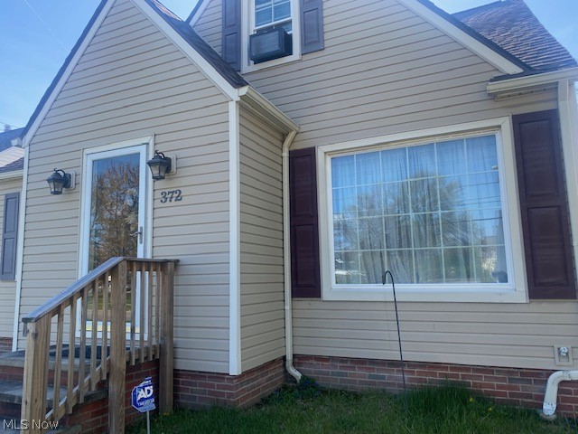 Welcome home to this gorgeous 3 bedroom, 2 bath bungalow. Enjoy - Beach Home for sale in Euclid, Ohio on Beachhouse.com